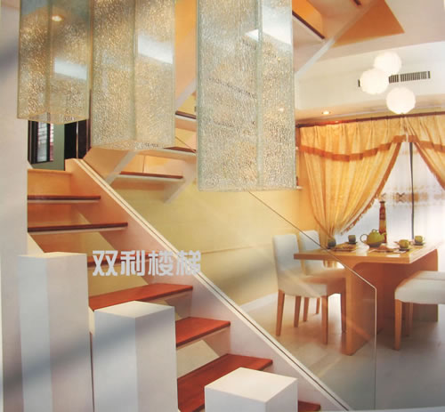 ��ľ���݃r��